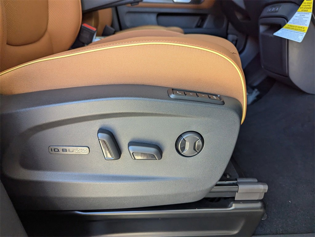 New 2025 Volkswagen ID. Buzz Pro S Plus image 40
