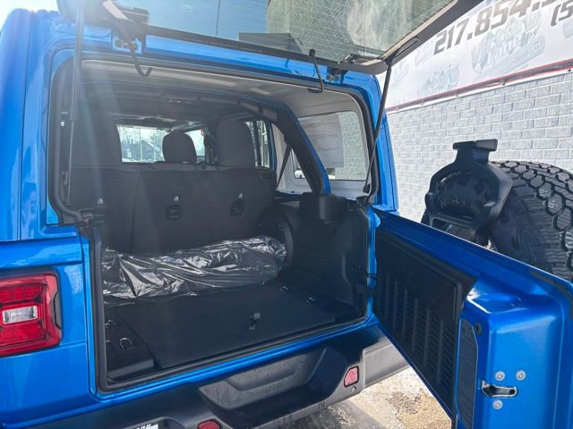 New 2025 Jeep Wrangler Sahara w/ Safety Group image 25
