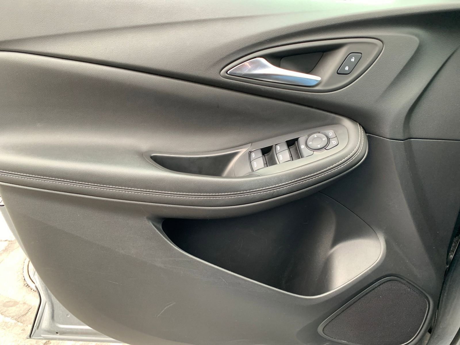 Used 2025 Buick Encore GX Preferred image 18