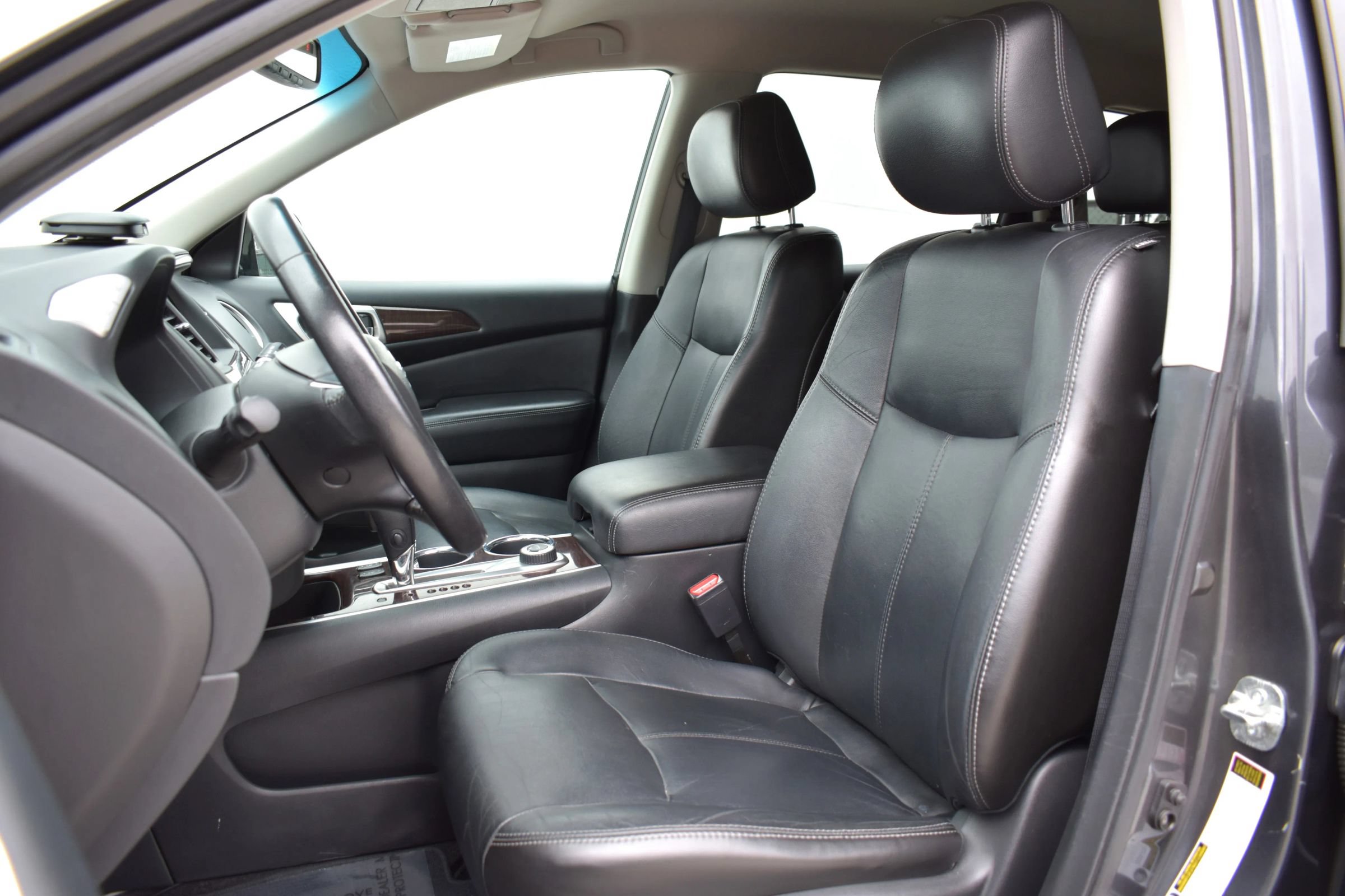 Used 2013 Nissan Pathfinder SL w/ Cargo Pkg AWD/4WD image 11