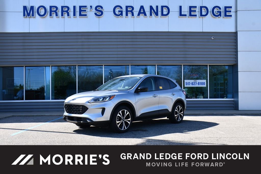 Used 2022 Ford Escape SE w/ SE Sport Appearance Package