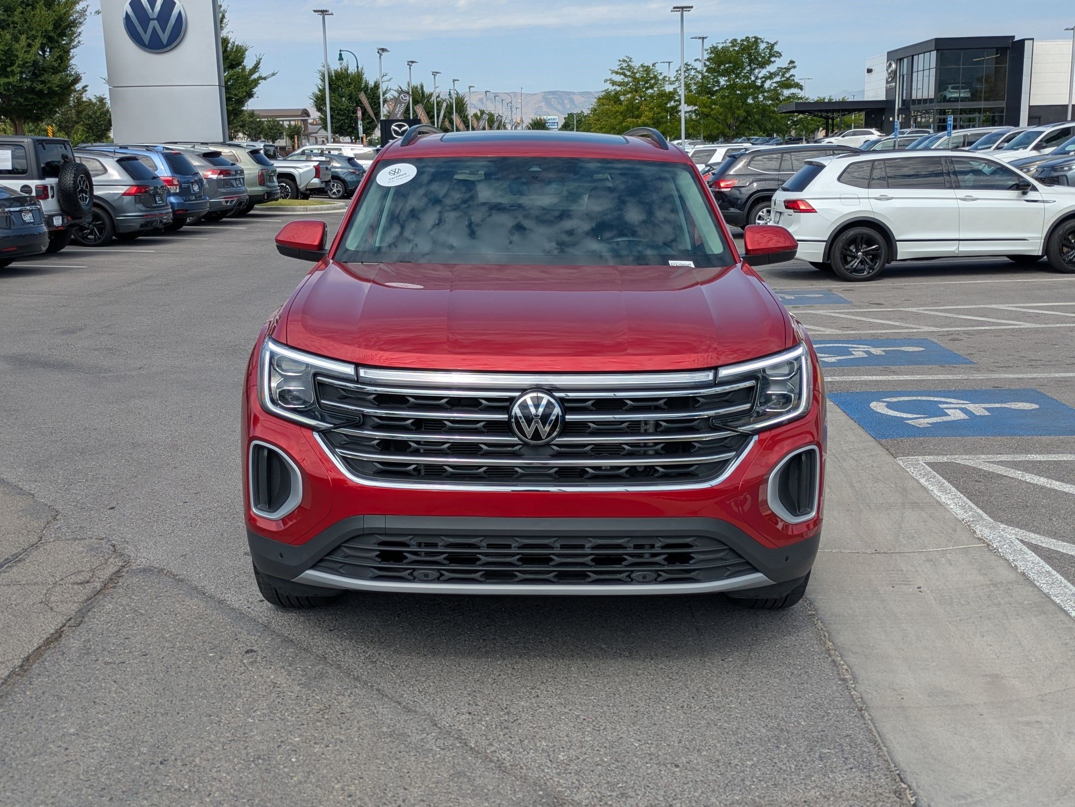 Certified 2025 Volkswagen Atlas SE AWD/4WD image 12