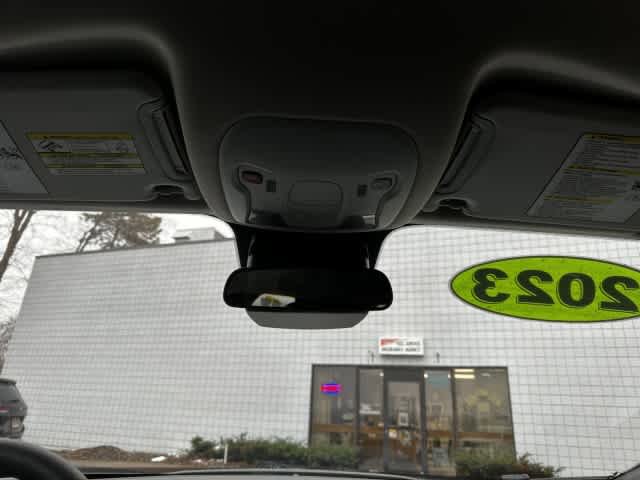 Used 2023 Jeep Renegade Latitude AWD/4WD image 29