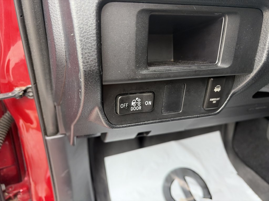 Used 2016 Toyota Tacoma SR5 w/ Towing Package AWD/4WD image 19
