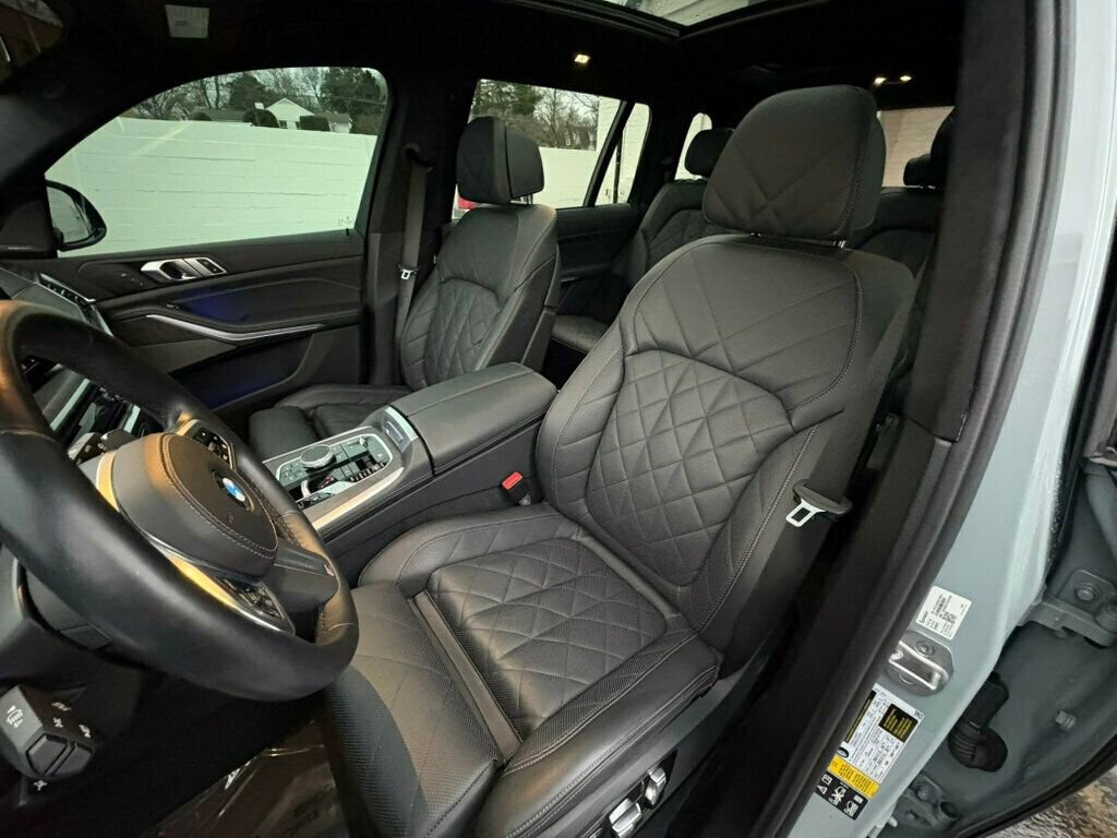 Used 2023 BMW X7 xDrive40i w/ M Sport Package image 10