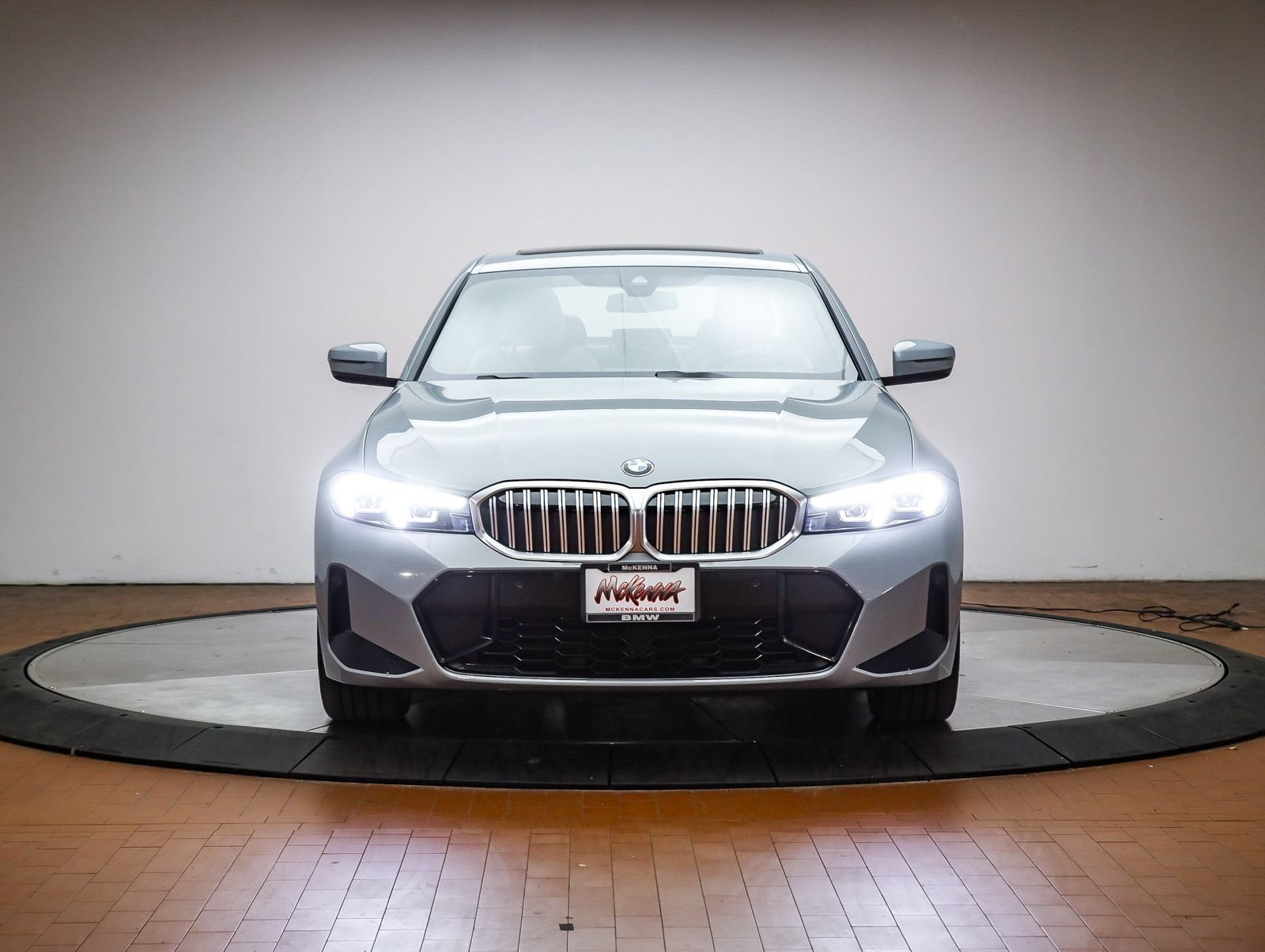 Used 2026 BMW 330i xDrive Sedan AWD/4WD image 7