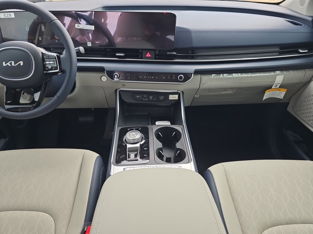 New 2026 Kia Carnival EX FWD image 15