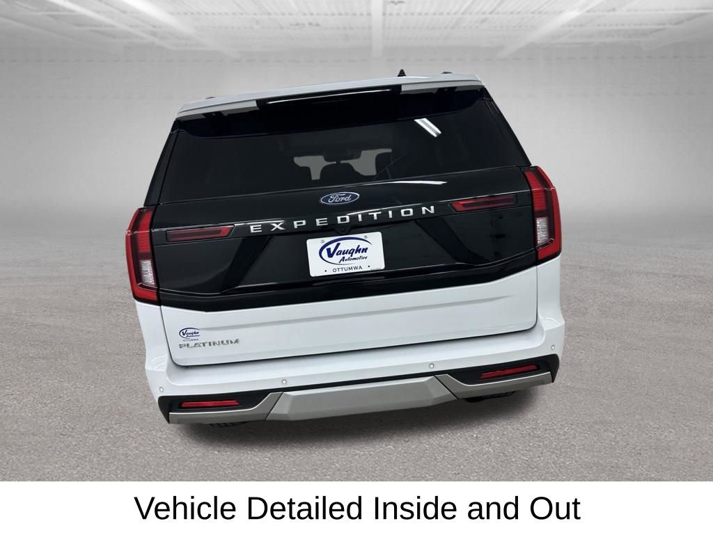 Used 2025 Ford Expedition Platinum AWD/4WD image 11