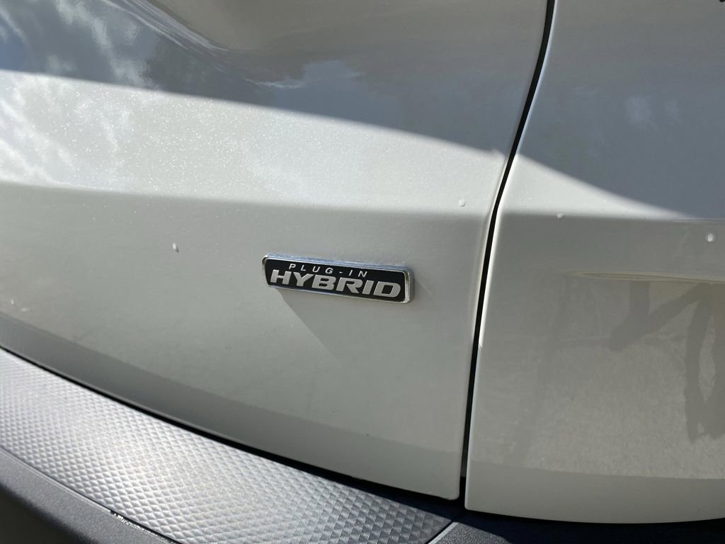 New 2025 Ford Escape SE w/ Class II Trailer Tow Package image 42