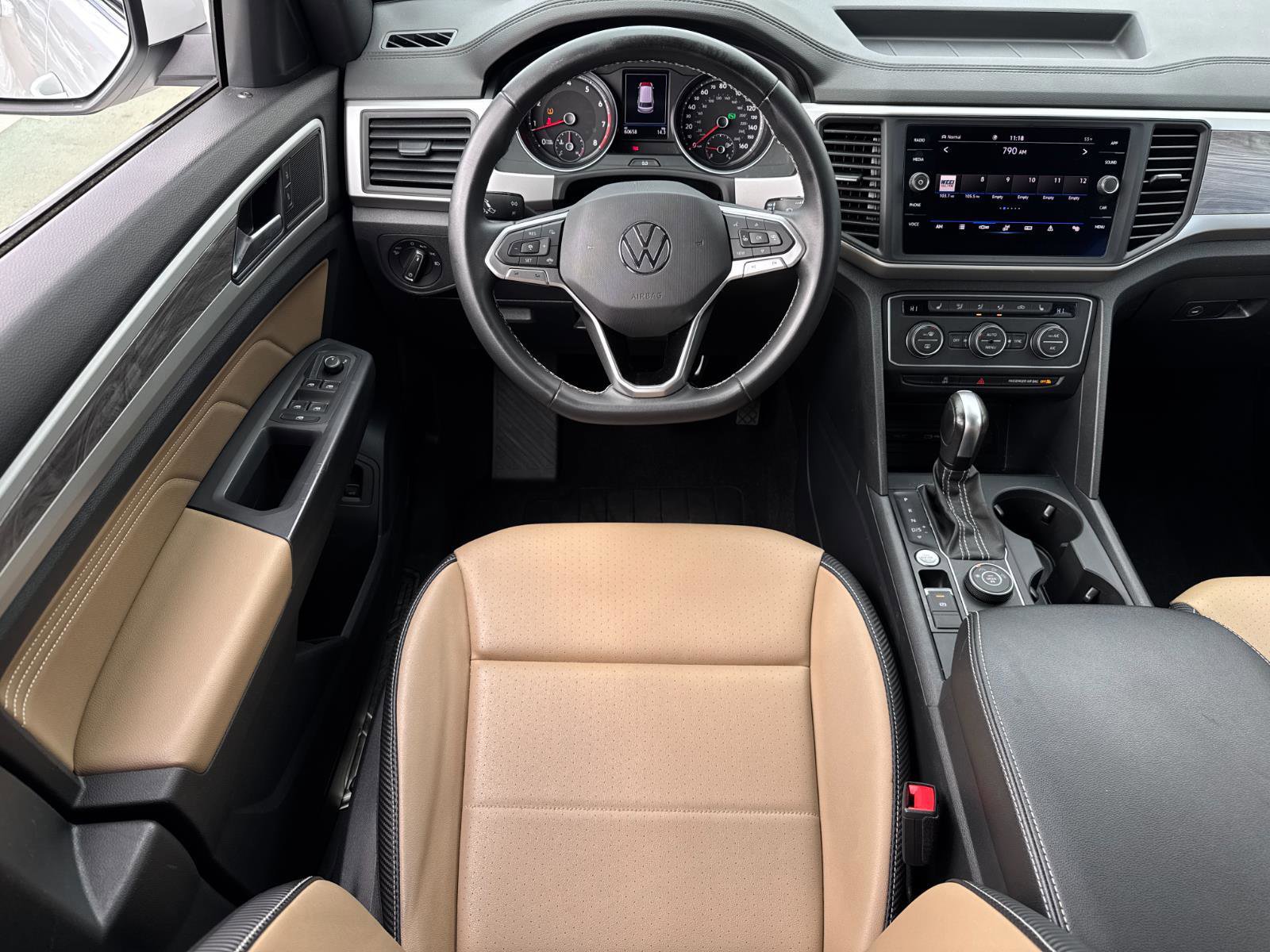 Used 2021 Volkswagen Atlas Cross Sport SE image 24