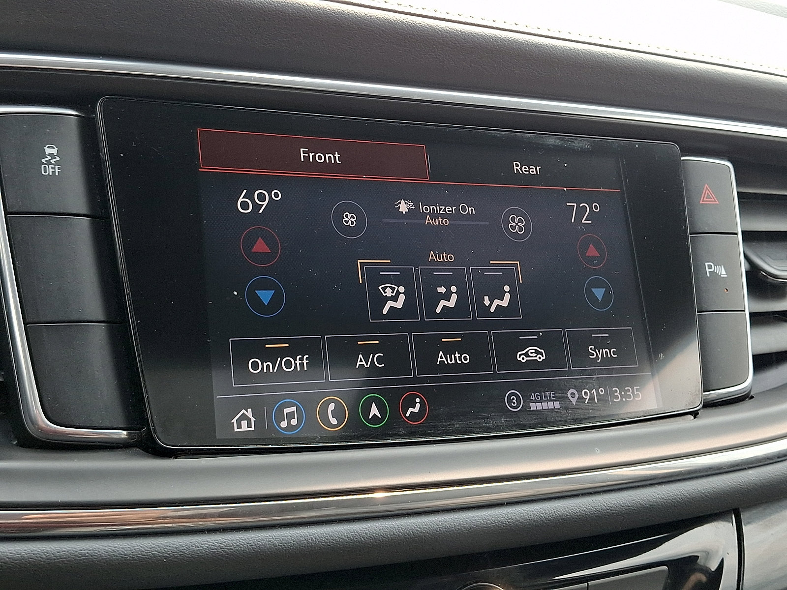 Used 2020 Buick Enclave Essence w/ Sound and Sites Package FWD image 21