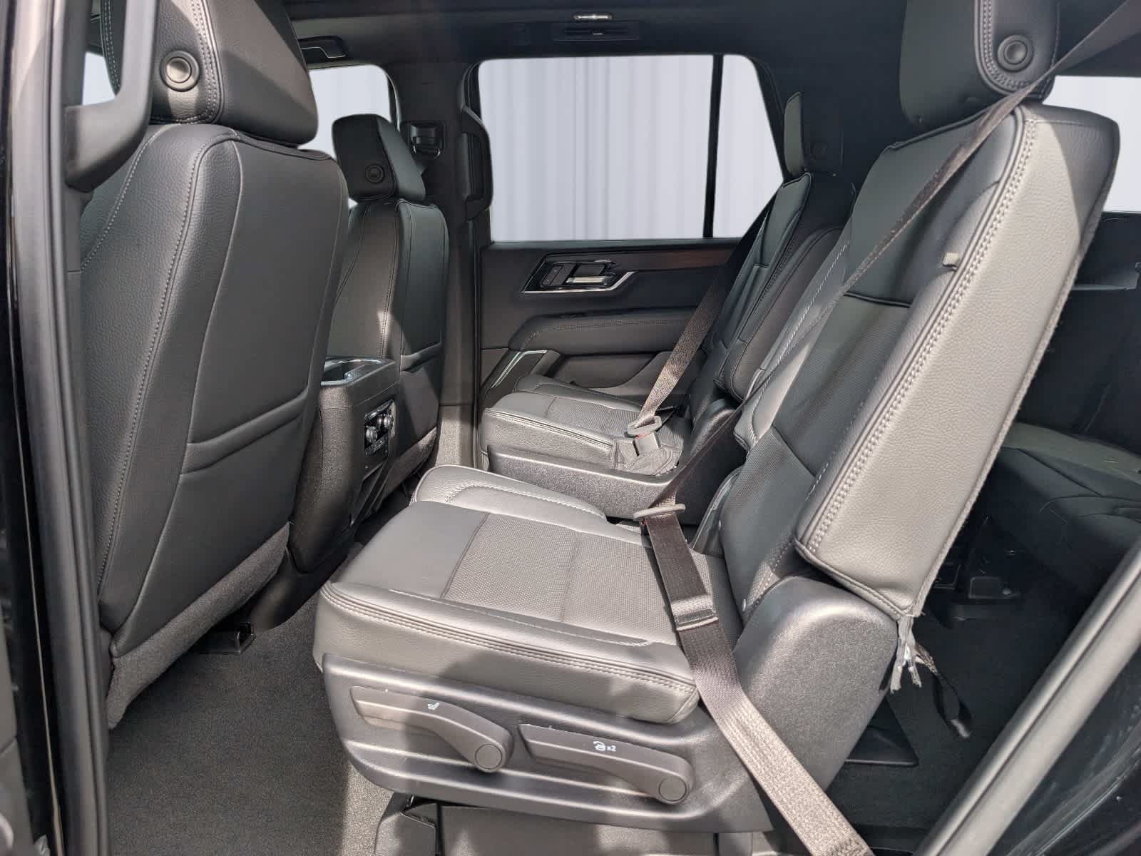 Certified 2026 GMC Yukon Denali w/ Sun & Power Step Package AWD/4WD image 16