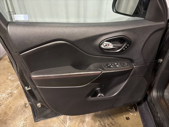 Used 2022 Jeep Cherokee Trailhawk w/ Premium Leather Package image 6