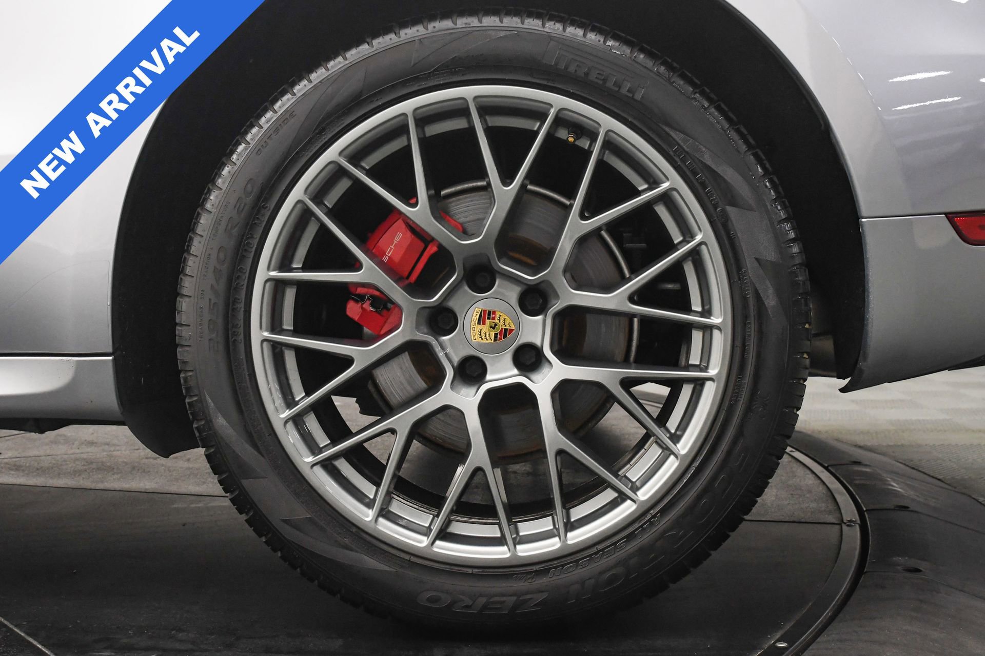 Used 2017 Porsche Macan GTS image 31