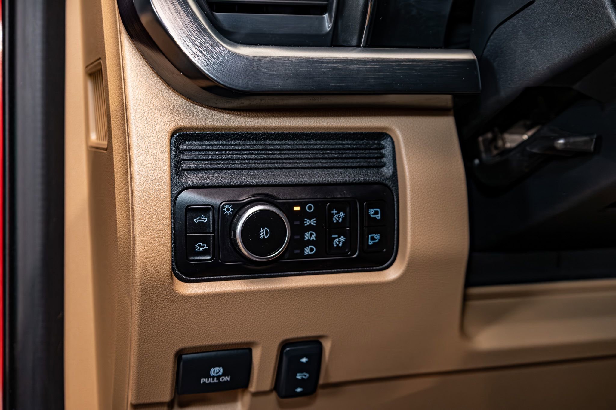 Used 2025 Ford F250 Lariat image 17