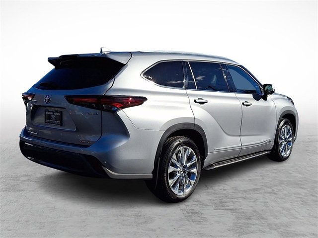 Used 2024 Toyota Highlander Limited image 6