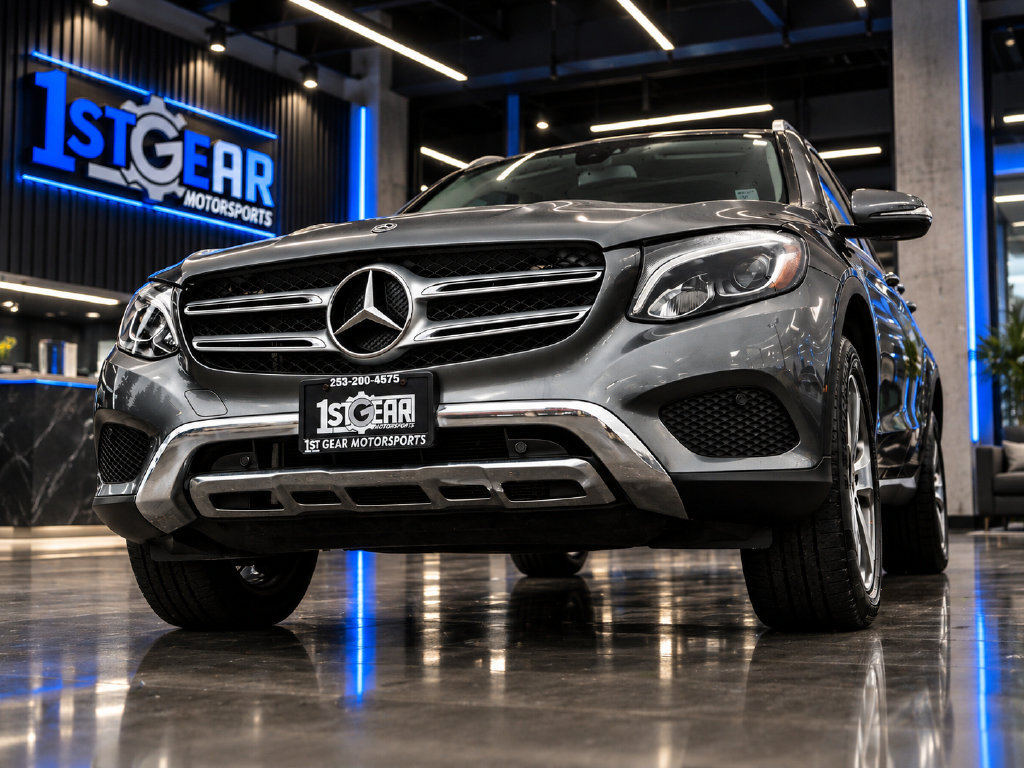 Used 2019 Mercedes-Benz GLC 300 4MATIC image 10