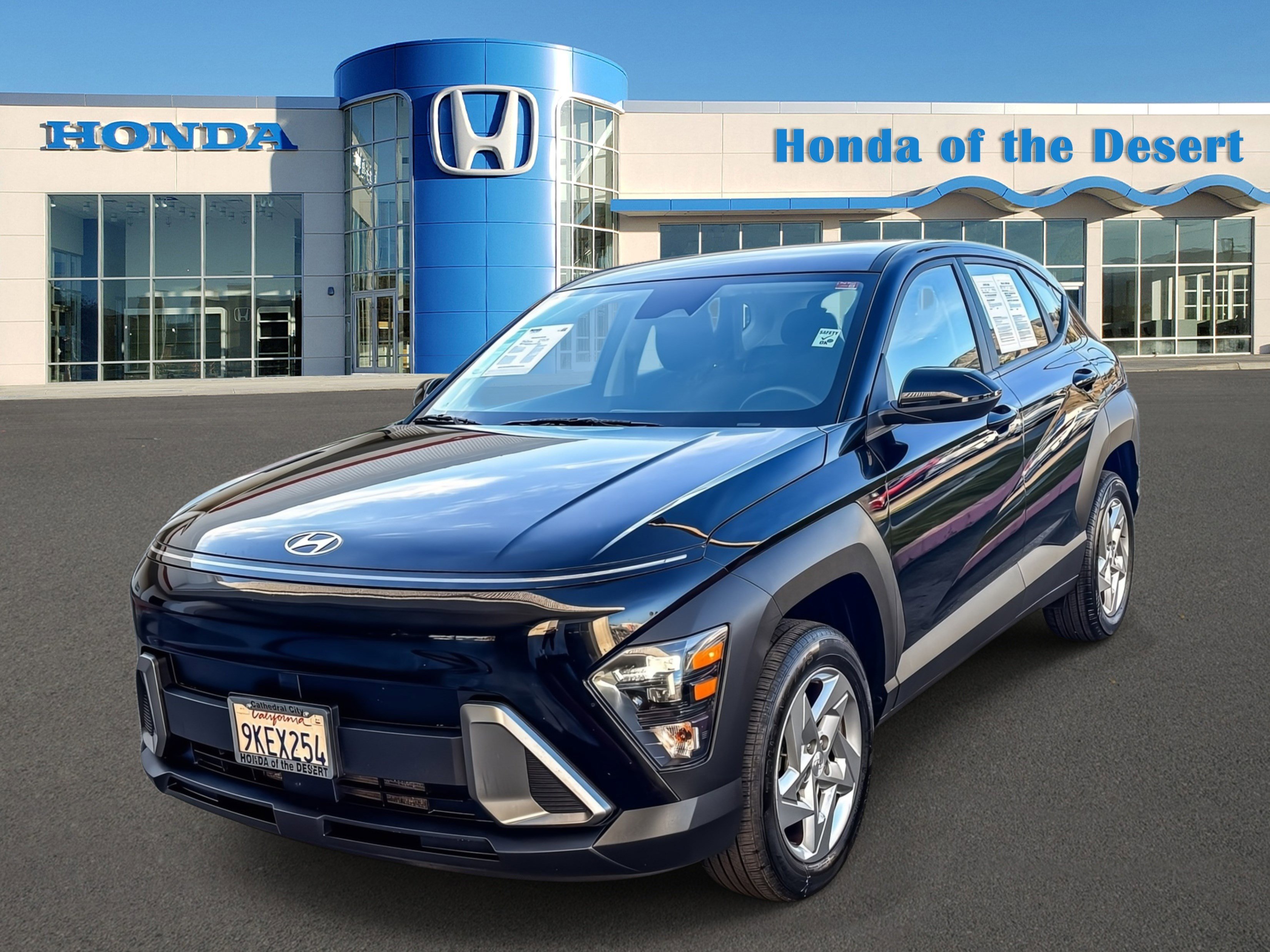 Used 2024 Hyundai Kona SE image 3