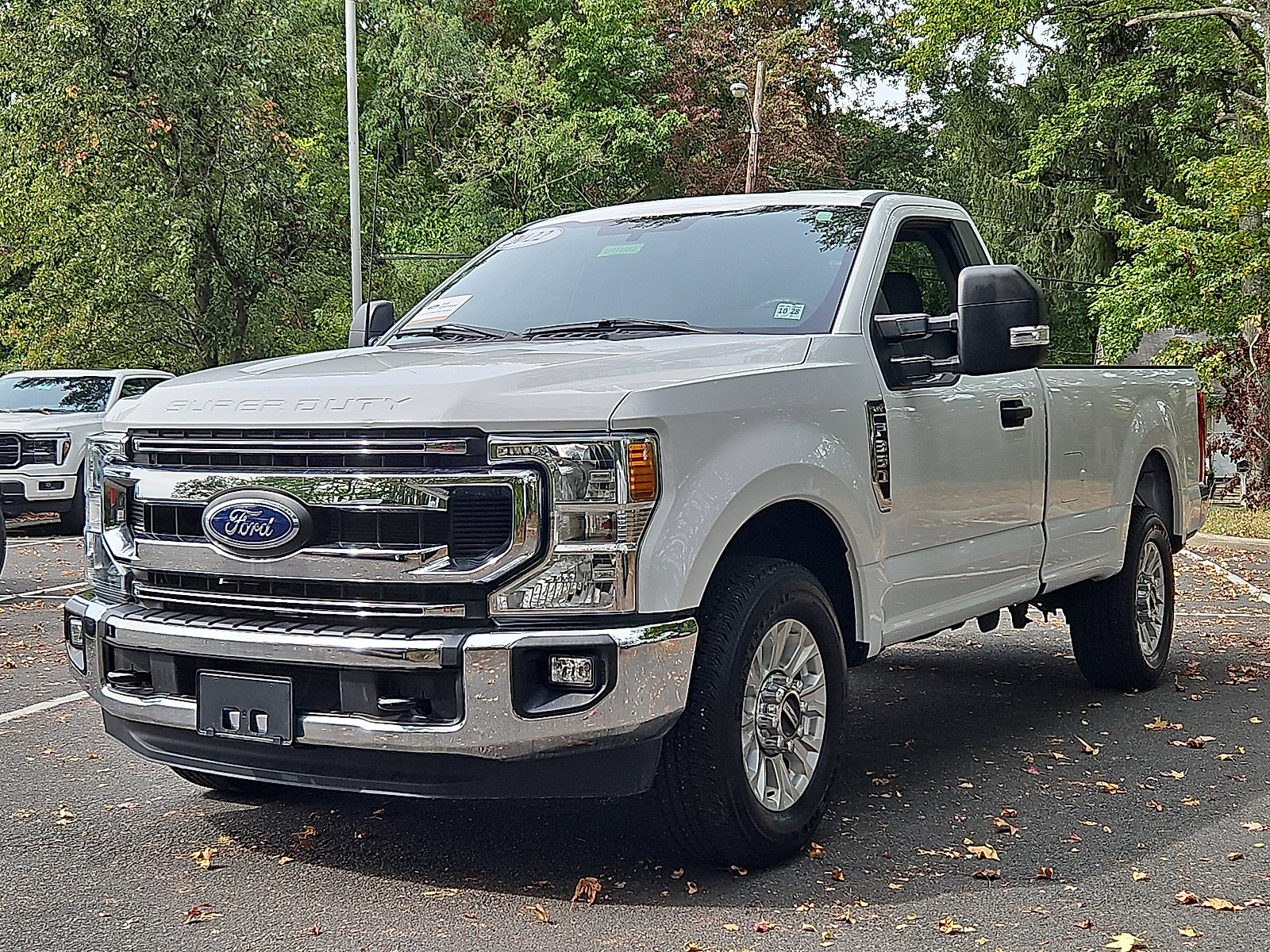 Certified 2022 Ford F350 XLT image 4