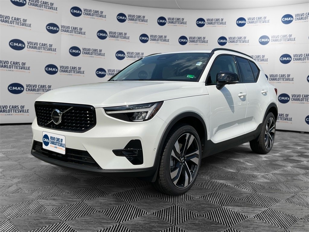 New 2026 Volvo XC40 B5 Plus w/ Protection Package Premier