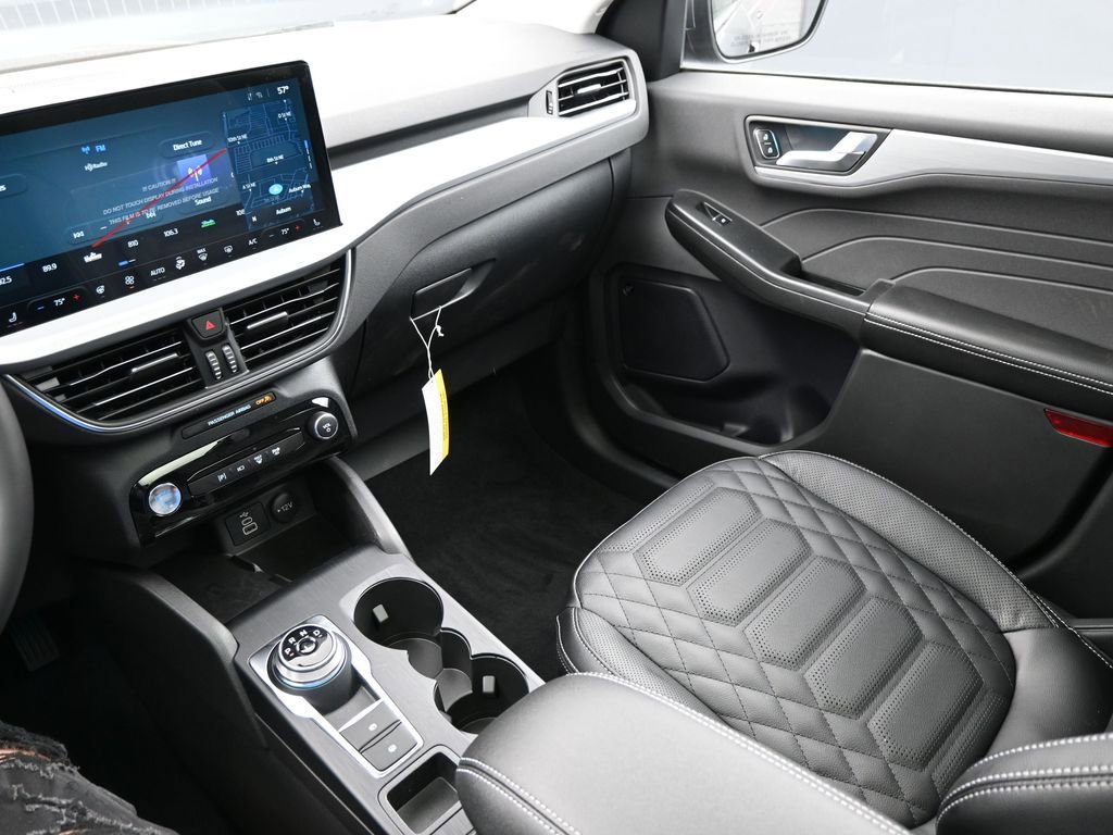 New 2024 Ford Escape SE w/ PHEV Premium Package image 12