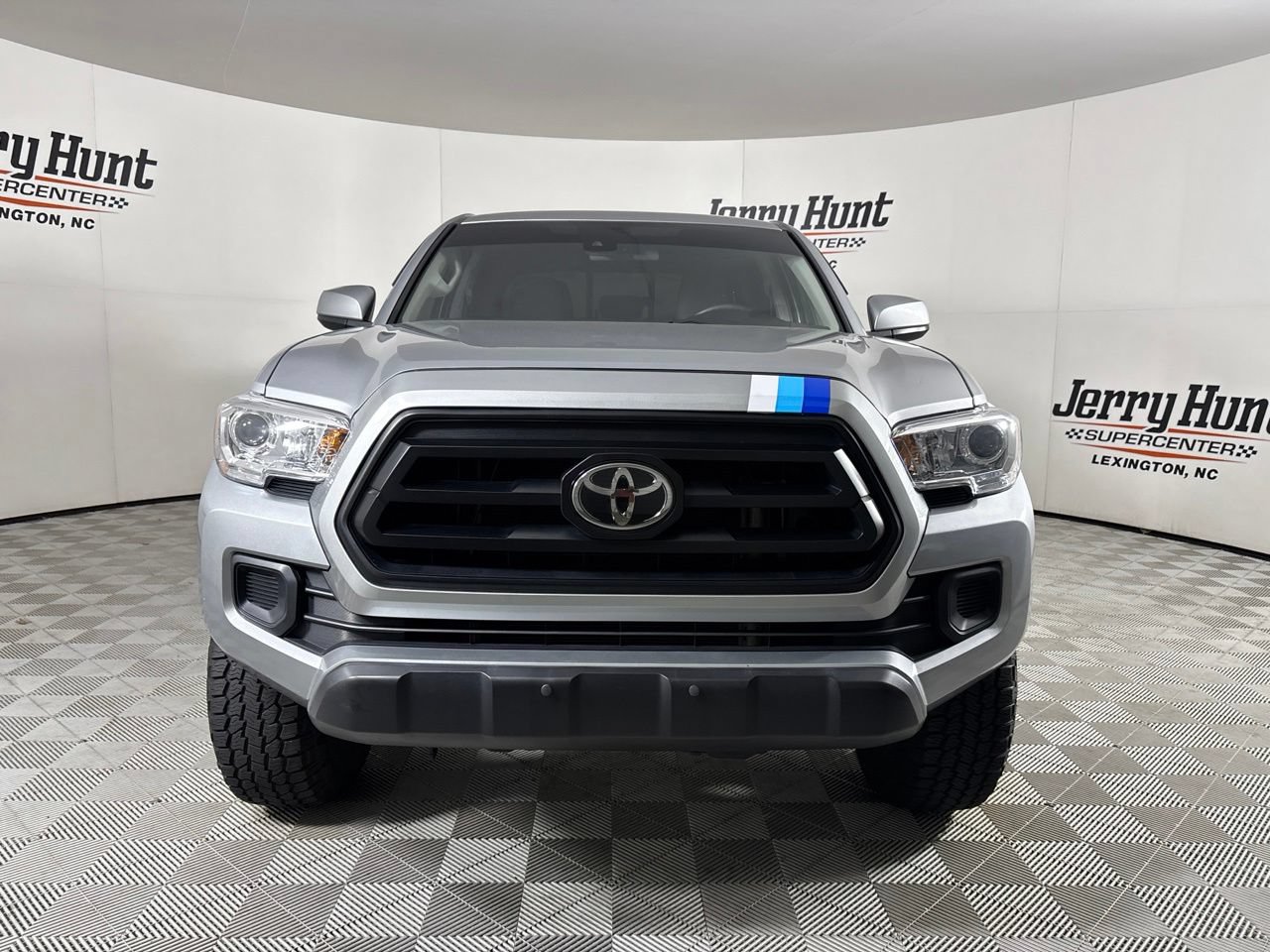 Used 2023 Toyota Tacoma SR w/ SR Convenience Package RWD image 2