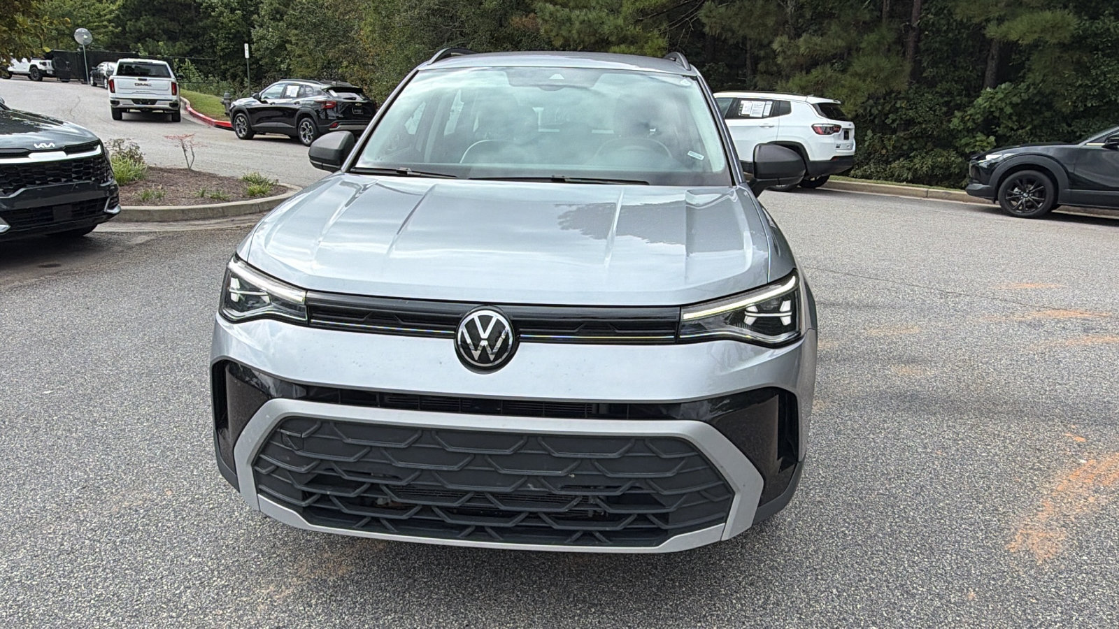 Used 2025 Volkswagen Taos S FWD image 3