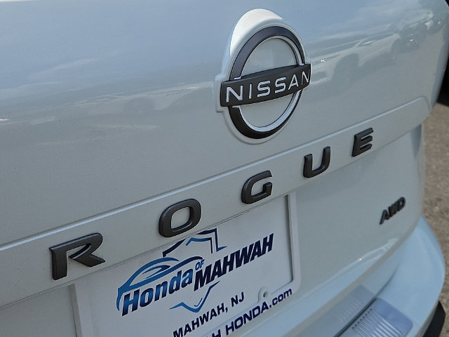 Used 2025 Nissan Rogue SV AWD/4WD image 30