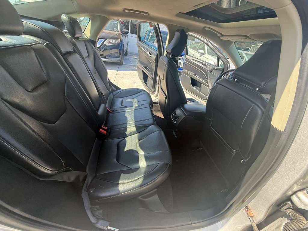 Used 2019 Ford Fusion Titanium image 14