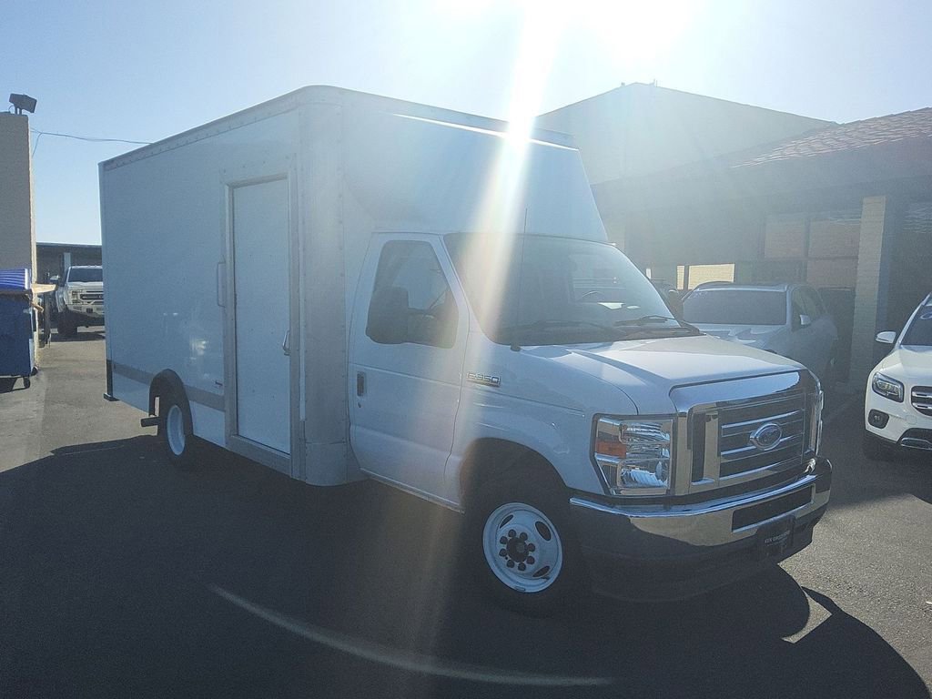 Used 2022 Ford E-350 and Econoline 350 Super Duty w/ Power Windows & Locks Group RWD image 15