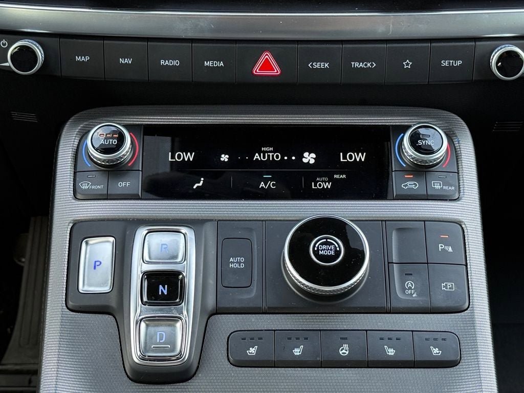 Used 2024 Hyundai Palisade Calligraphy FWD image 25