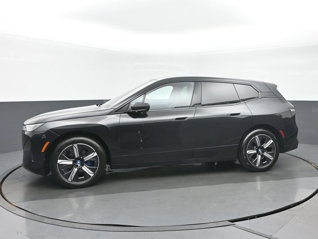 Used 2024 BMW iX xDrive50 w/ Premium Package AWD/4WD image 6