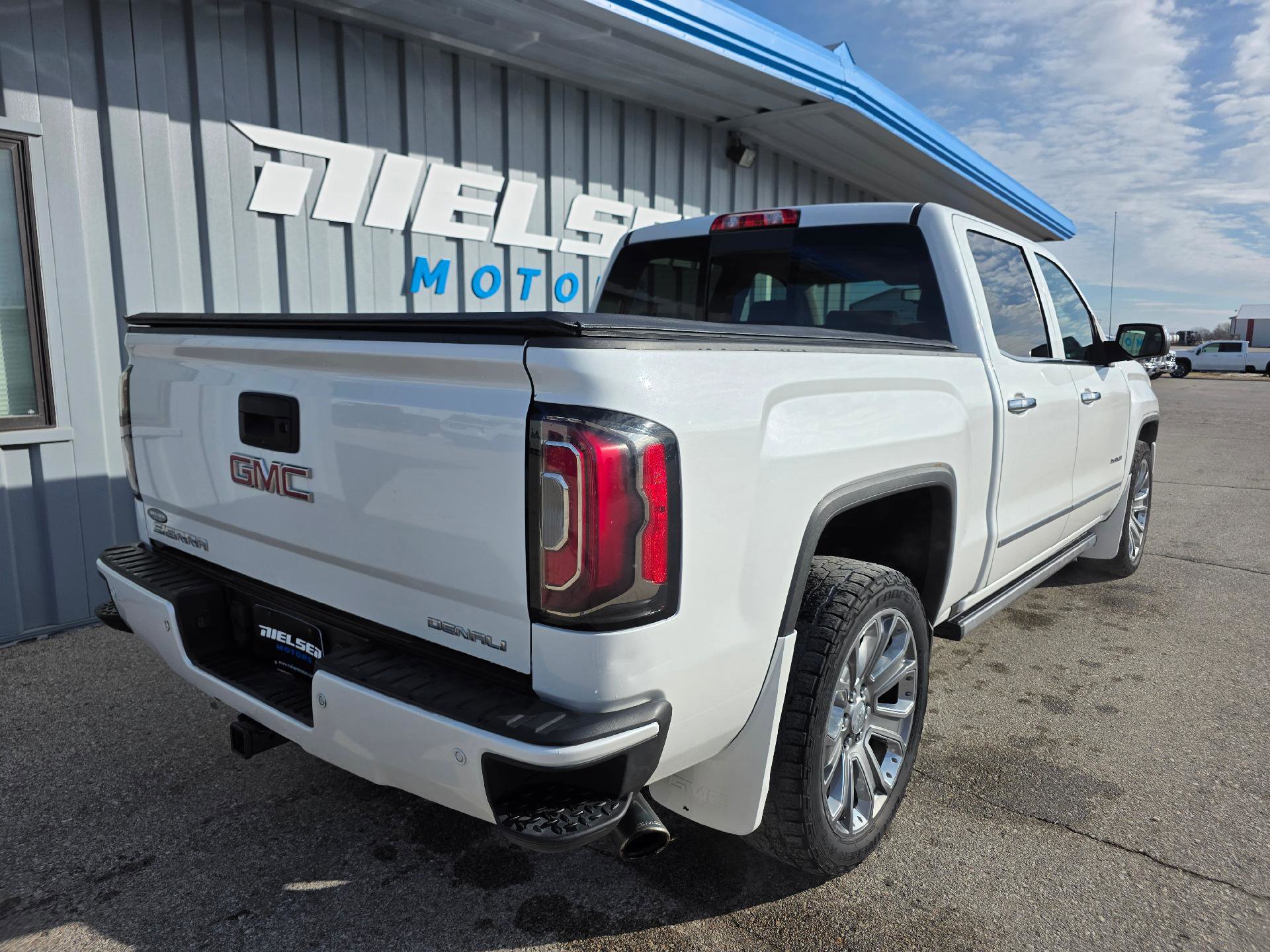 Used 2016 GMC Sierra 1500 Denali w/ Denali Ultimate Package image 6