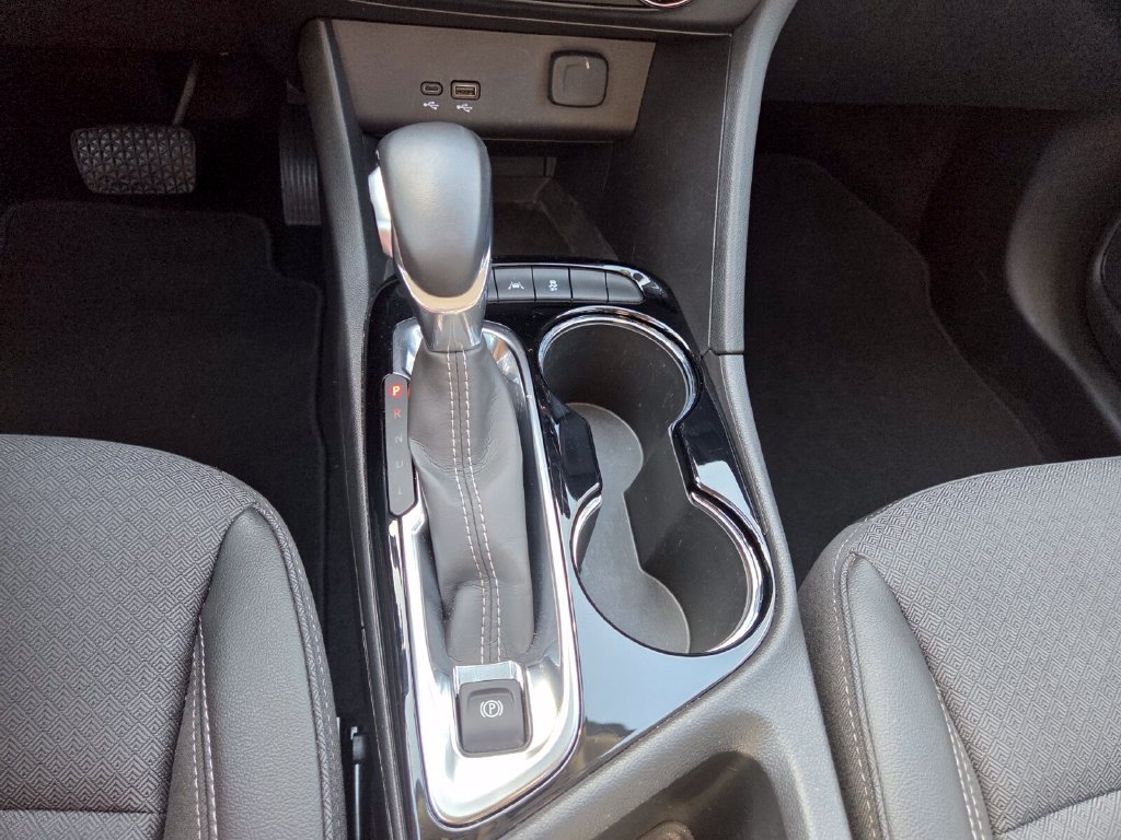 Used 2025 Buick Encore GX Preferred FWD image 18