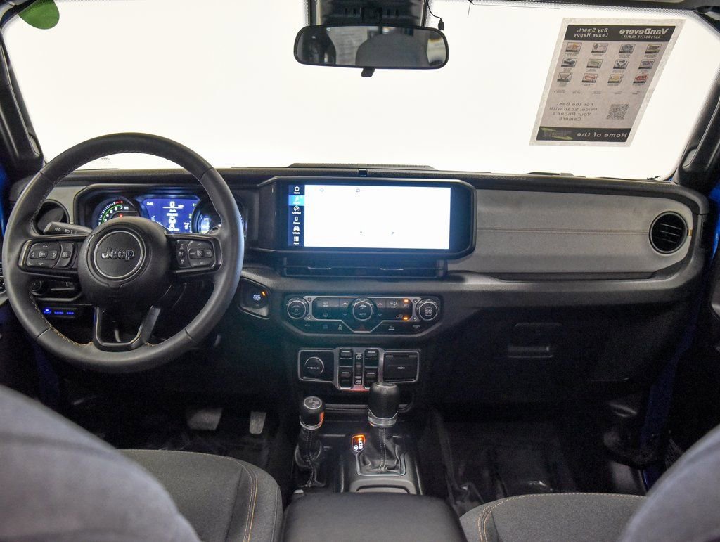 Used 2024 Jeep Wrangler Unlimited w/ Technology Group image 2