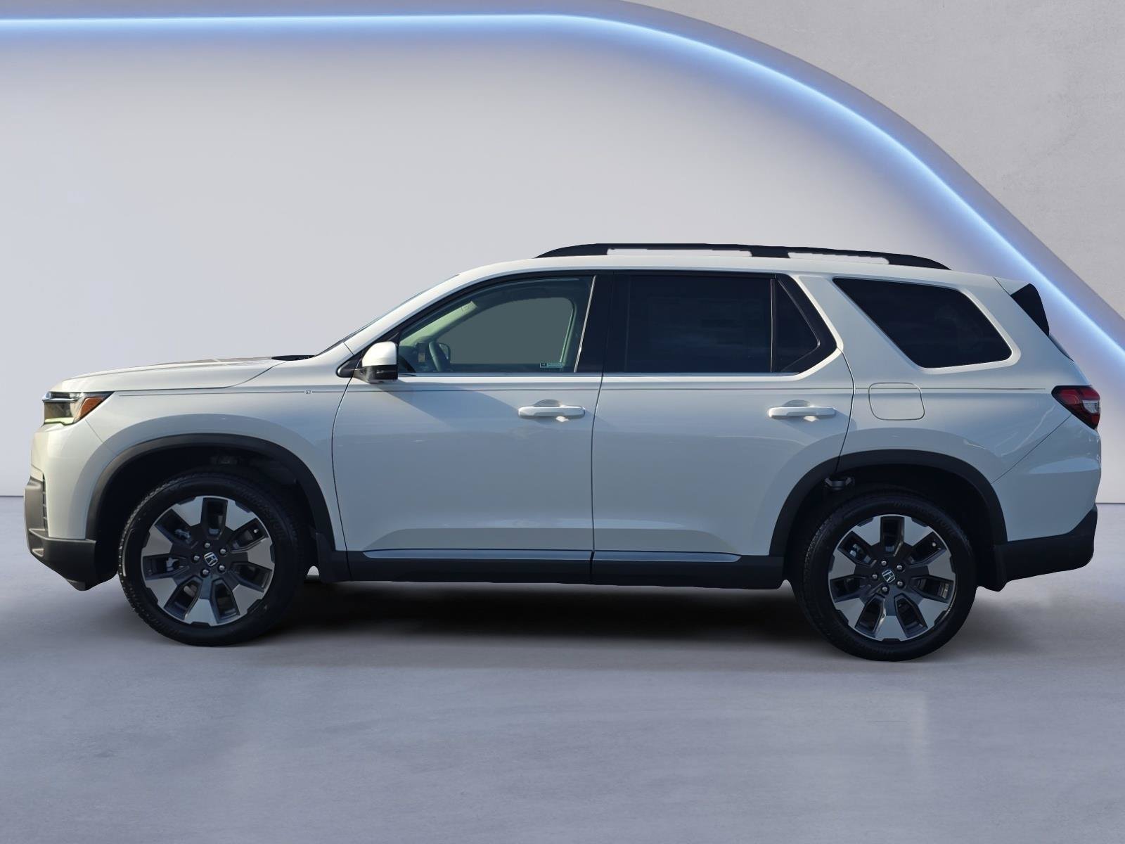 New 2026 Honda Pilot Touring image 2