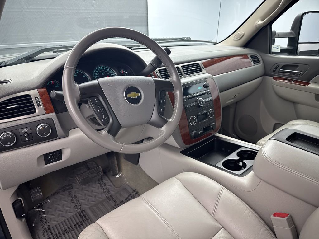 Used 2011 Chevrolet Silverado 2500 LTZ AWD/4WD image 8