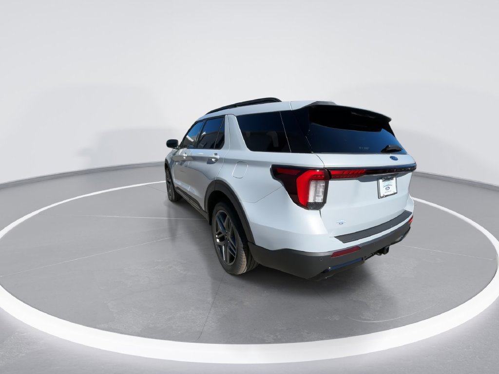 New 2026 Ford Explorer ST-Line w/ ST-Line Street Pack RWD image 6