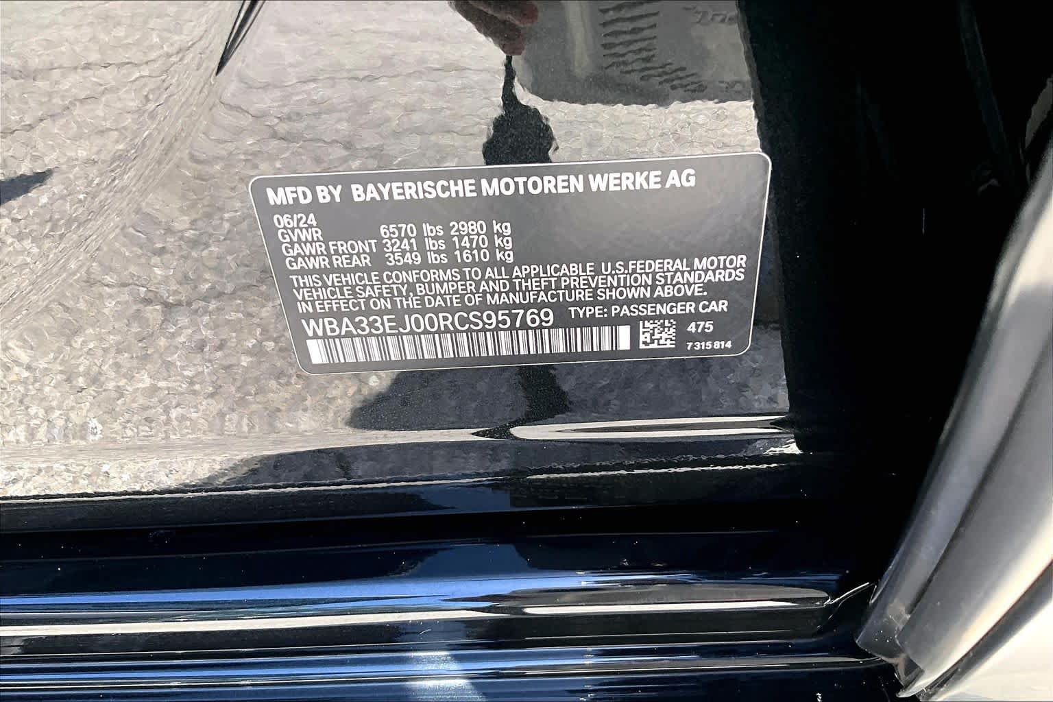 Used 2024 BMW 760i xDrive AWD/4WD image 34