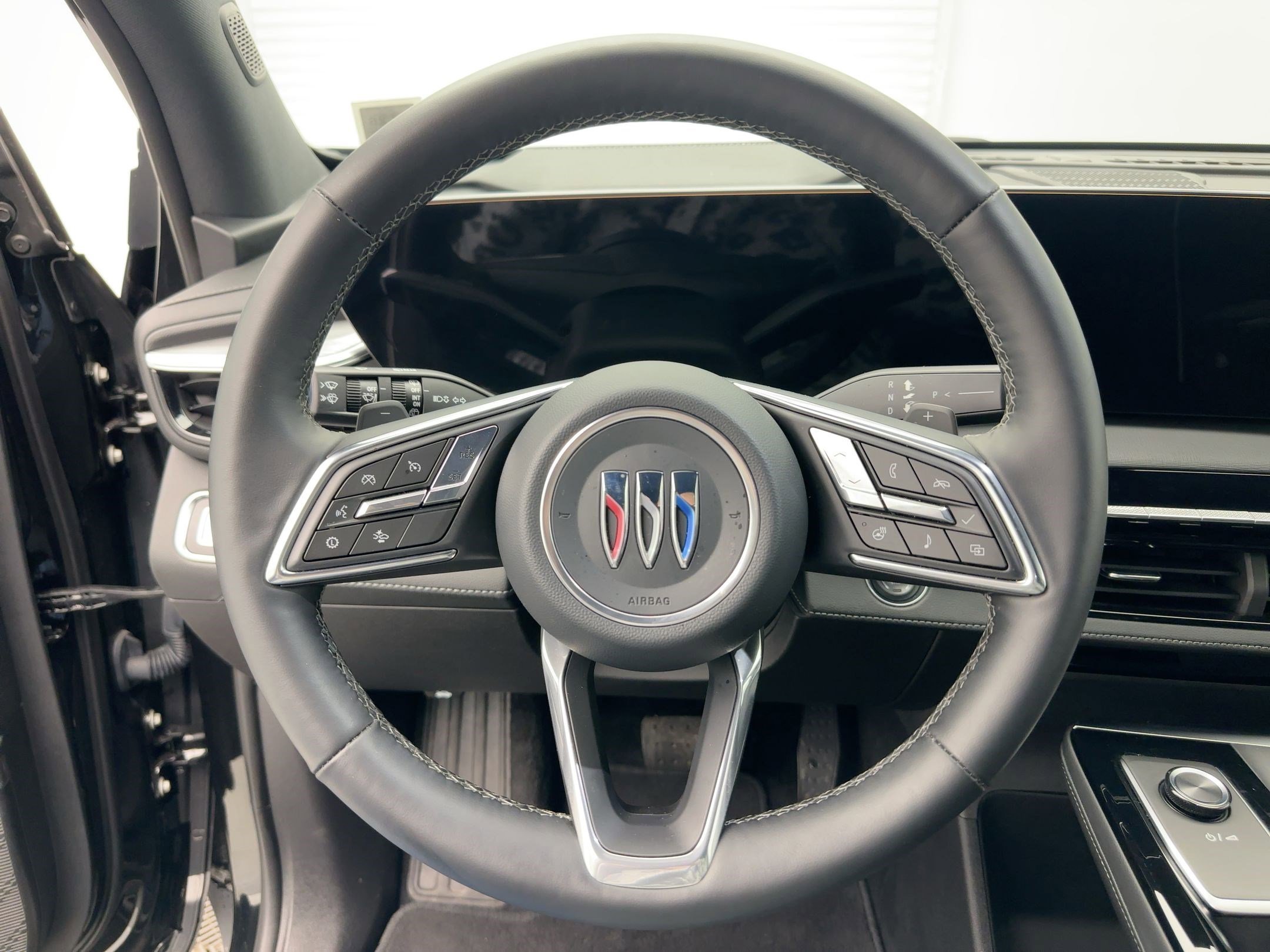 Certified 2025 Buick Enclave Preferred image 16