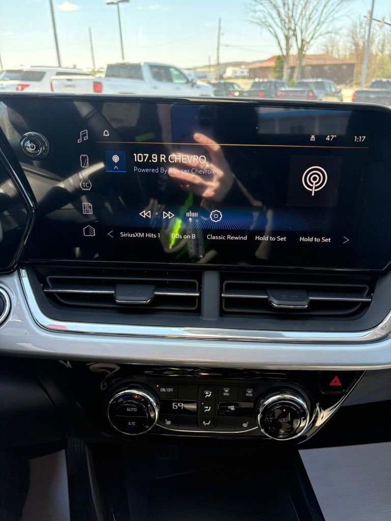 New 2026 Chevrolet Trax LT image 7