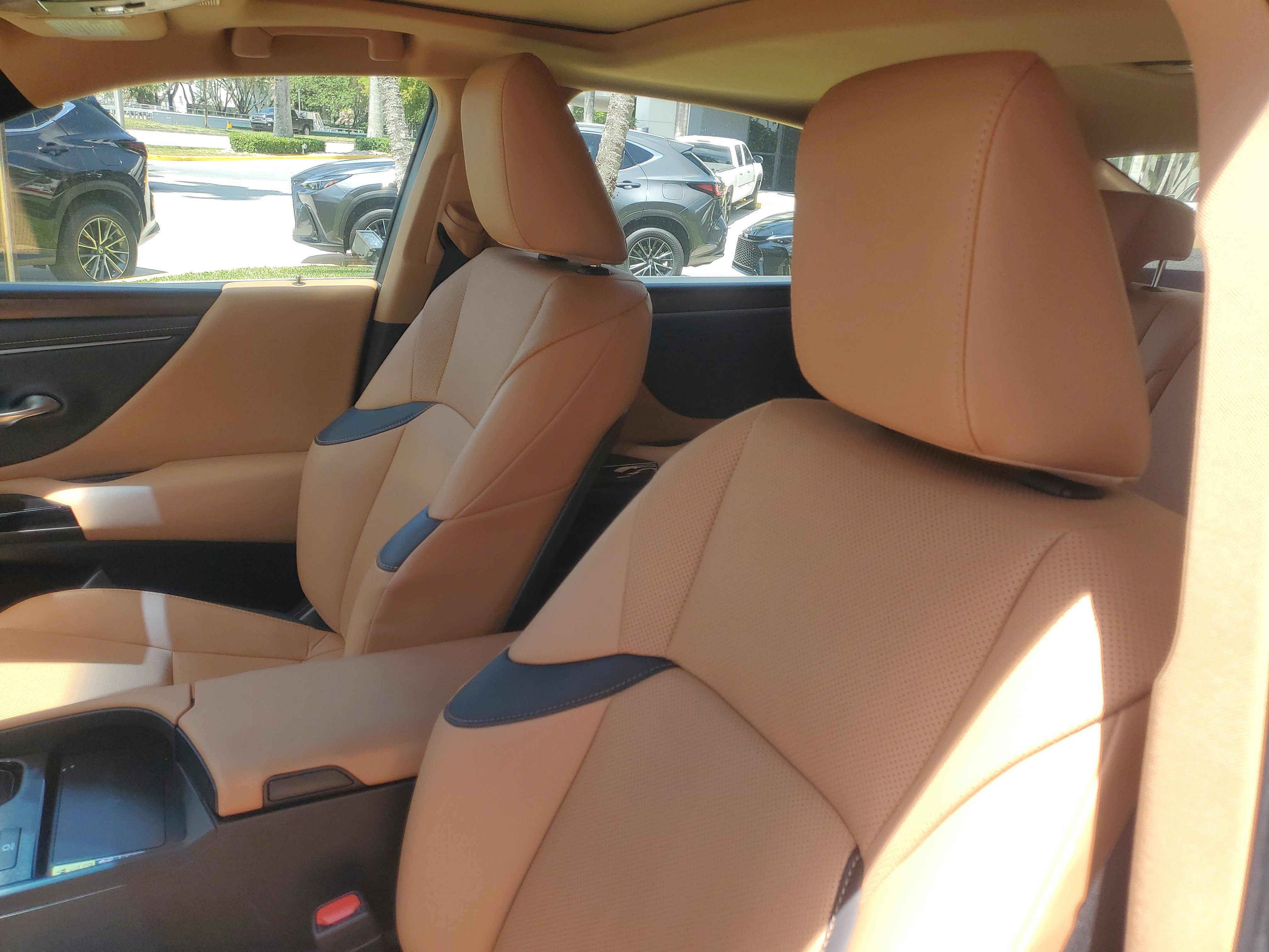 Certified 2024 Lexus ES 350 w/ Premium Package FWD image 16