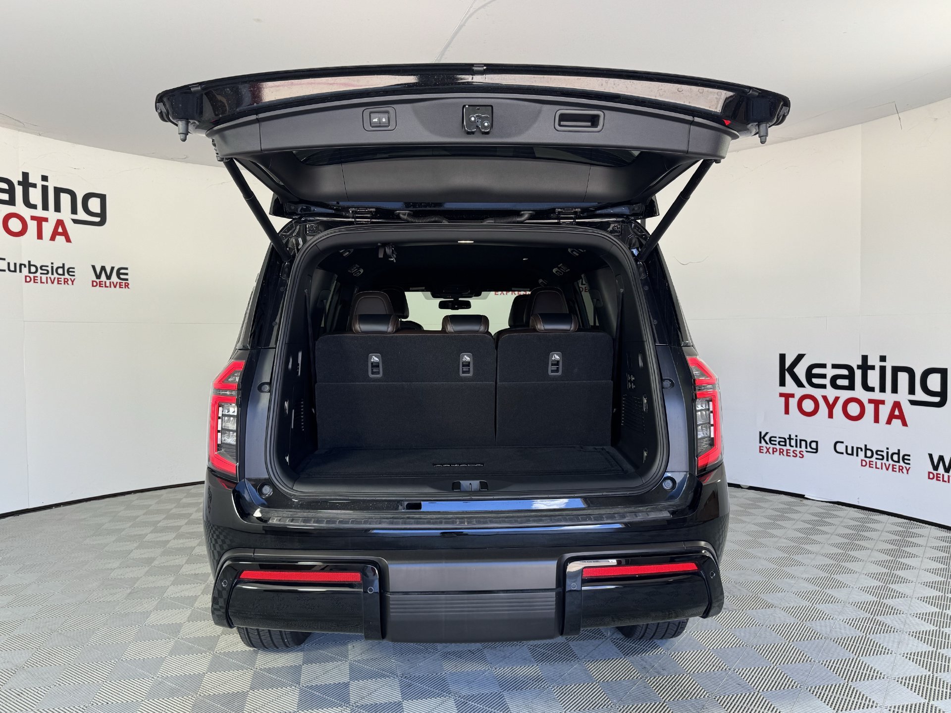 Used 2026 Nissan Armada SL AWD/4WD image 17