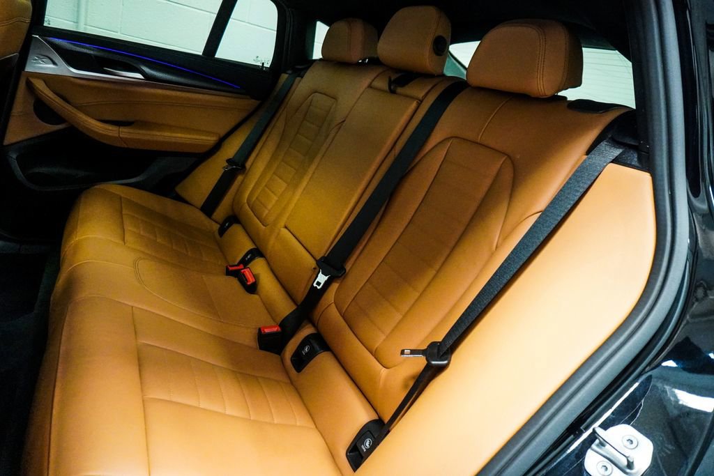 Used 2024 BMW X4 M40i image 8