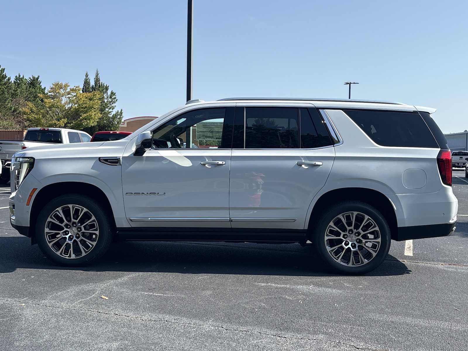 New 2026 GMC Yukon Denali w/ Denali Reserve Package AWD/4WD image 19