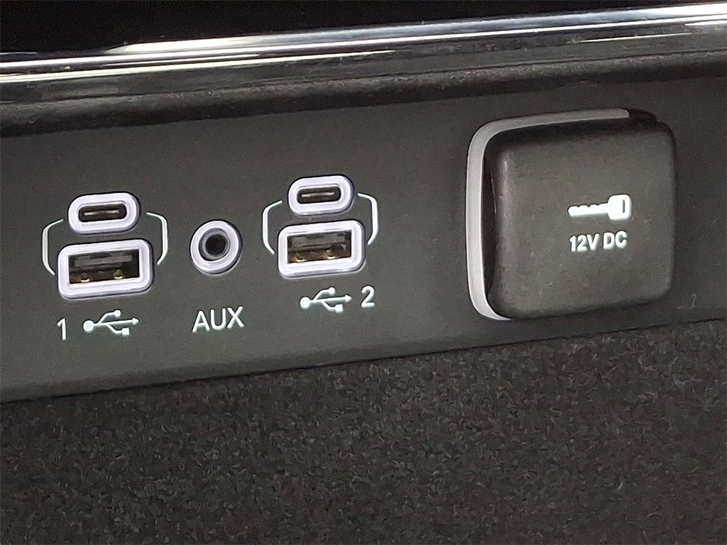 Used 2021 Jeep Grand Cherokee L Limited image 27