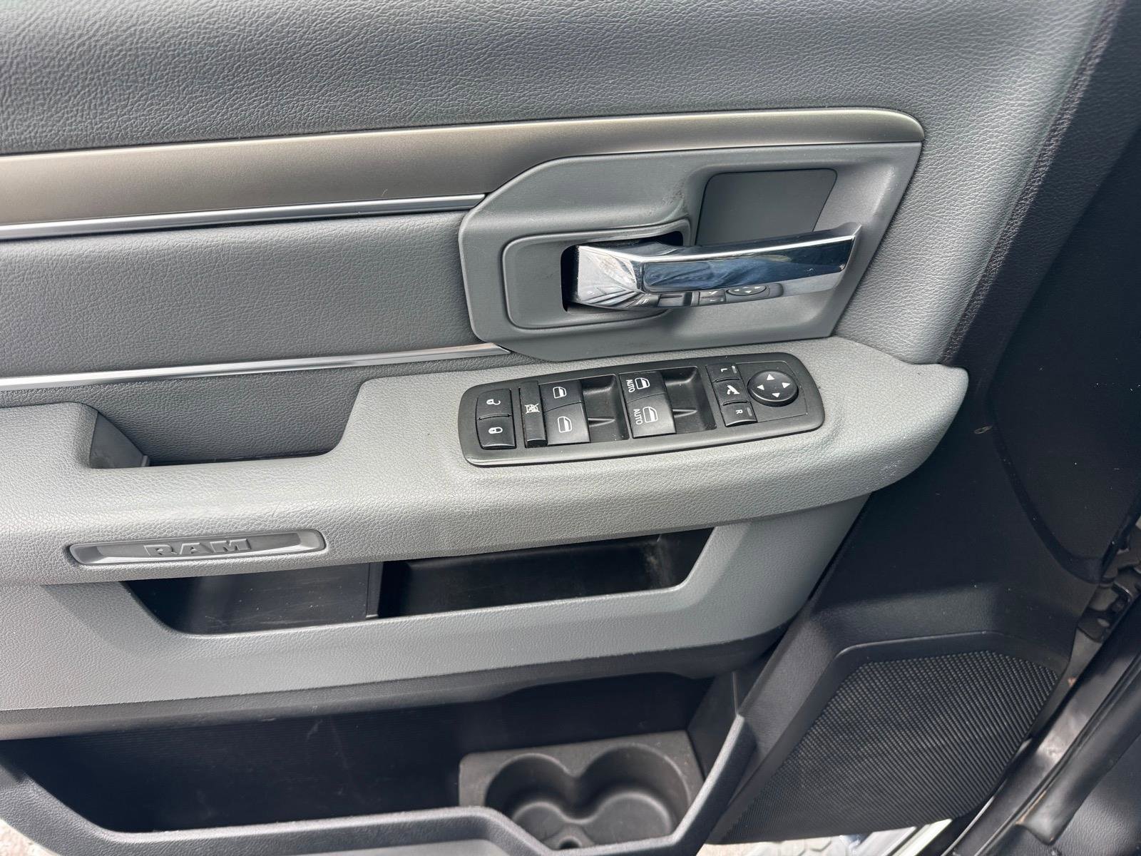 Used 2014 RAM 1500 Outdoorsman image 11