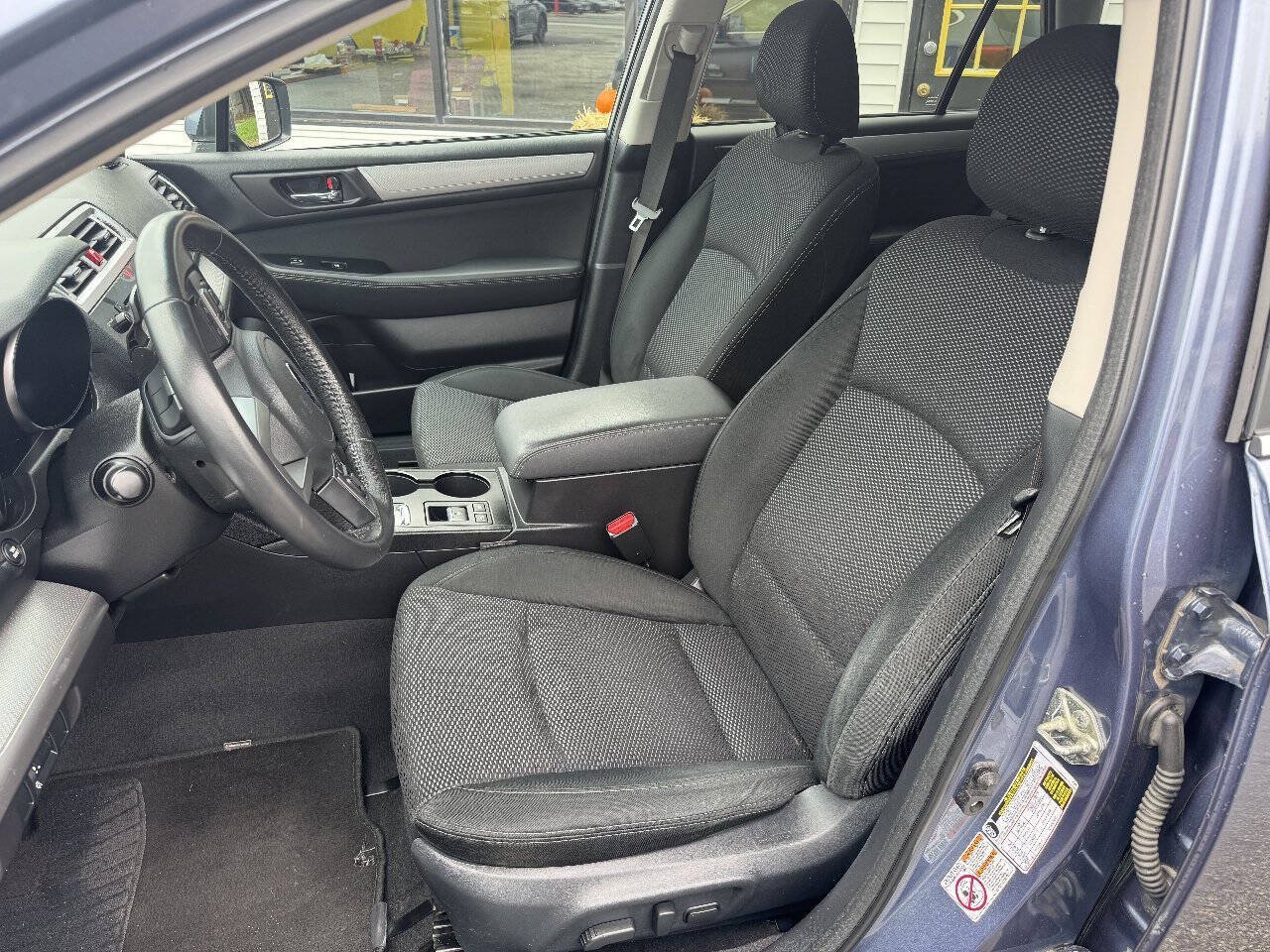 Used 2017 Subaru Outback 2.5i Premium AWD/4WD image 23