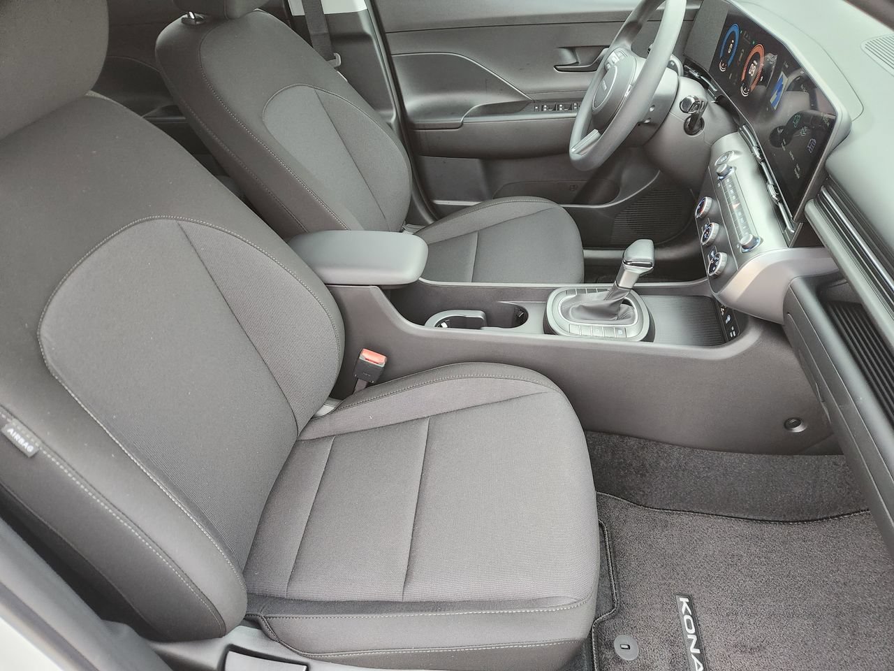 New 2026 Hyundai Kona SE FWD image 10