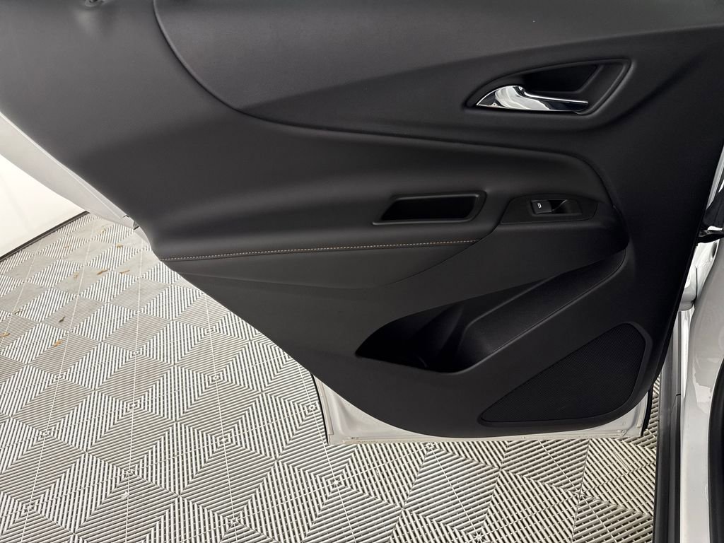 Used 2021 Chevrolet Equinox Premier FWD image 12
